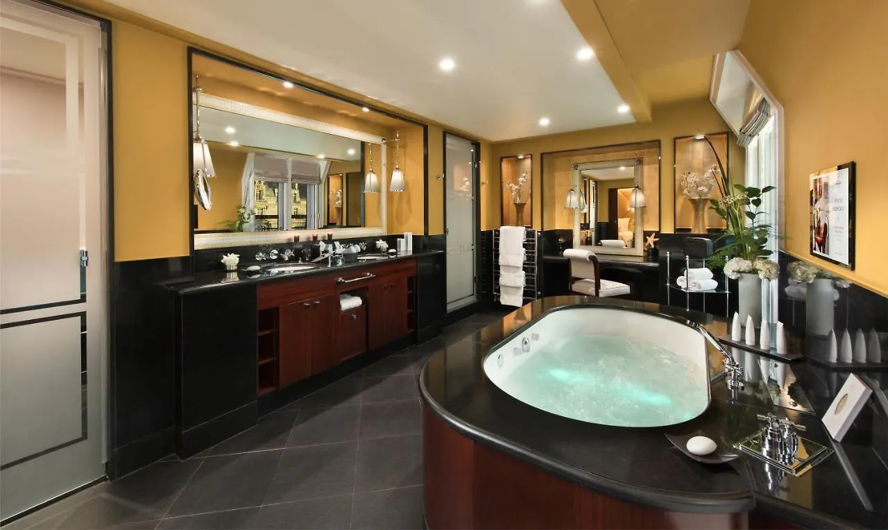 Barriere Fouquet's 5* Paříž