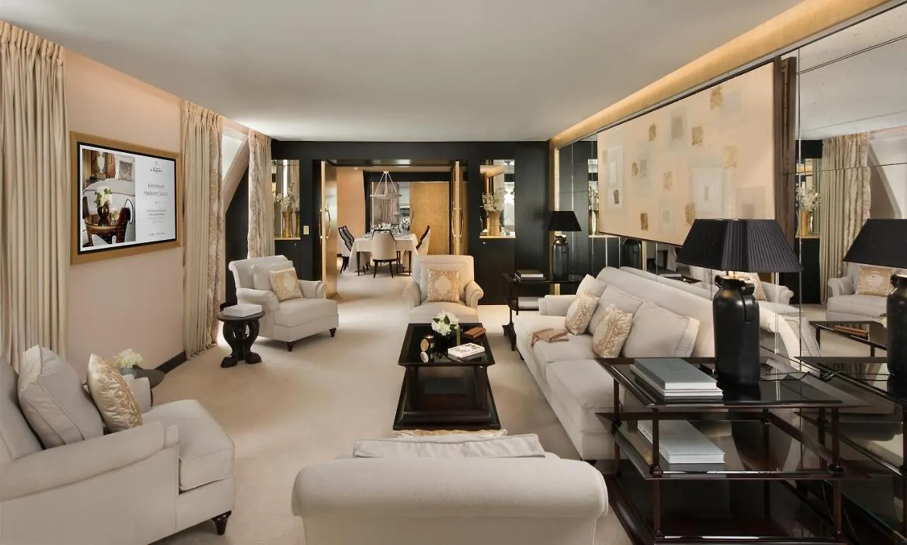 Hotel Barriere Fouquet's Paříž